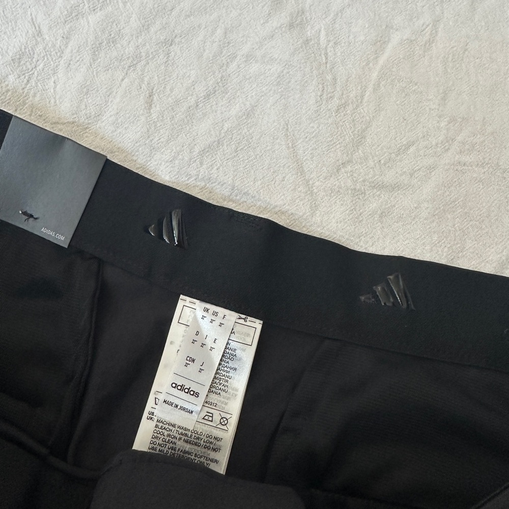 Adidas ULTIMATE365 8.5-INCH GOLF SHORTS Men's Black Shorts HR6793 - Picture 9 of 12